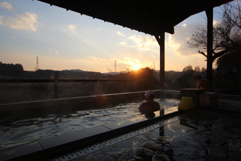 Kagoiwa Onsen Ryokan Никко Экстерьер фото